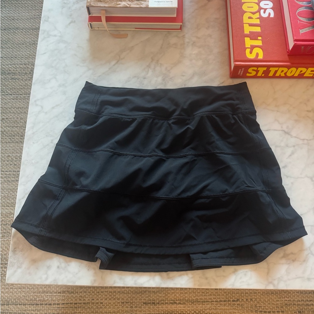 Lululemon Pace Rival Skirt Sz 4 Black